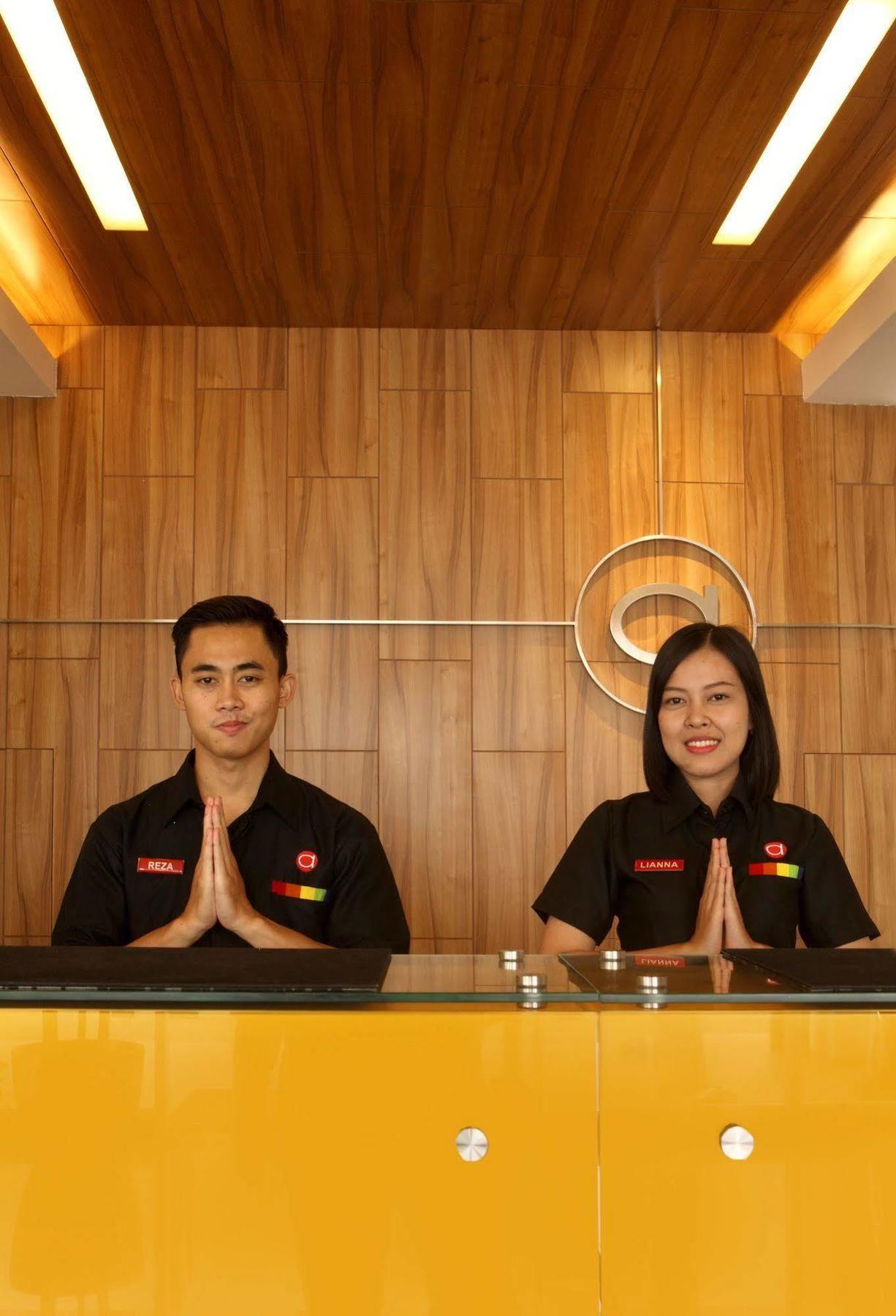 Amaris Hotel Serpong Tangerang Exterior foto